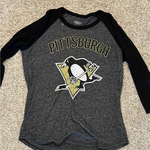 Pittsburgh Penguins women’s size L Shirt - Black and Gray